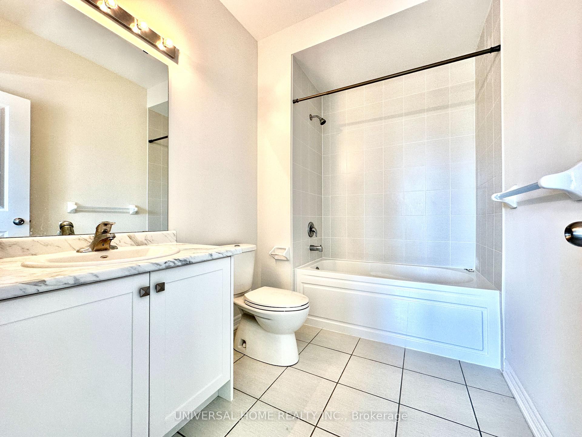 Photo 42 of 152 Mckean Drive, Whitchurch-Stouffville, Stouffville — HOMEH