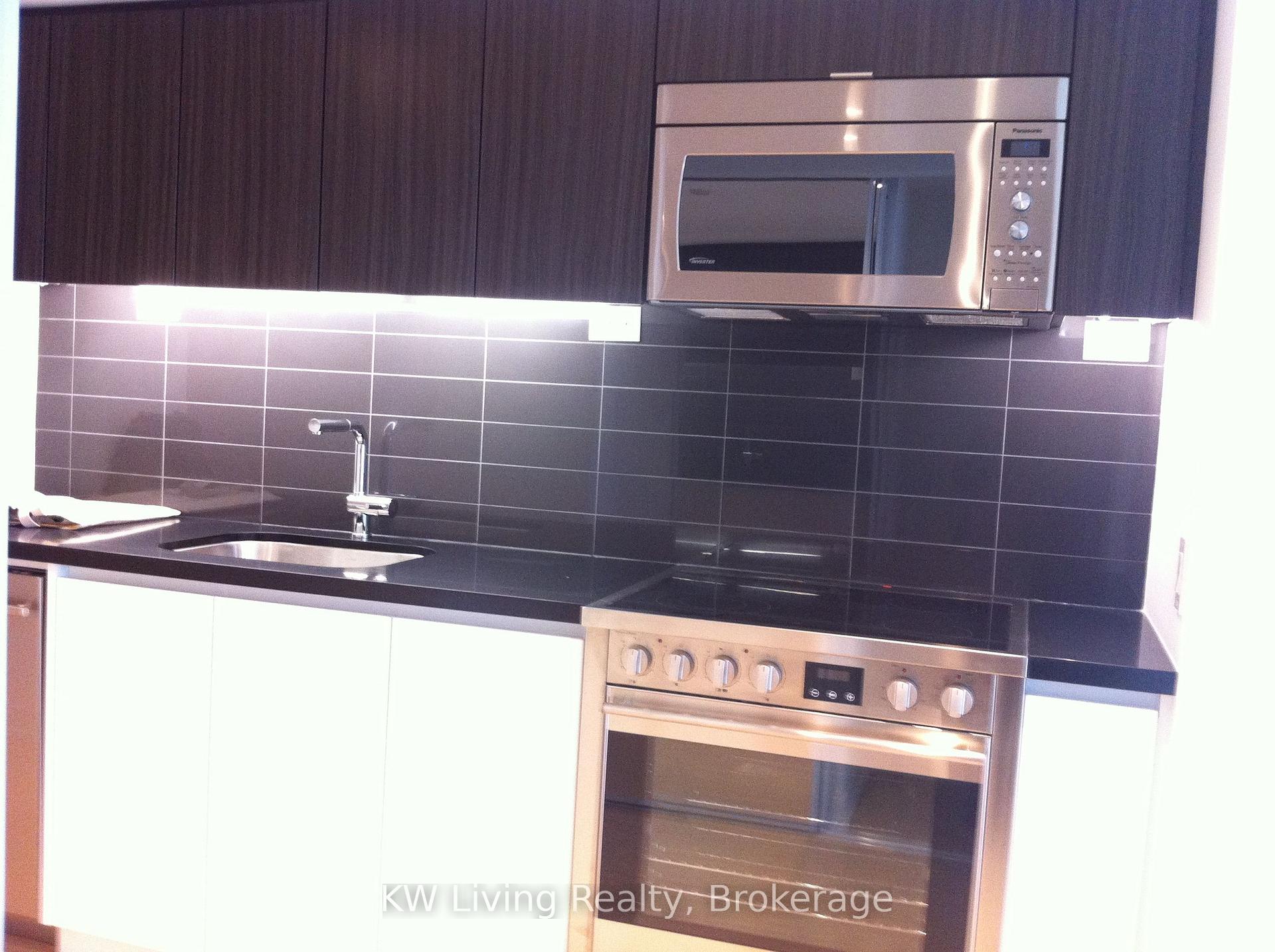 Photo 4 of Unit 2109, 75 Queens Wharf Road, Toronto, Waterfront Communities — HOMEH