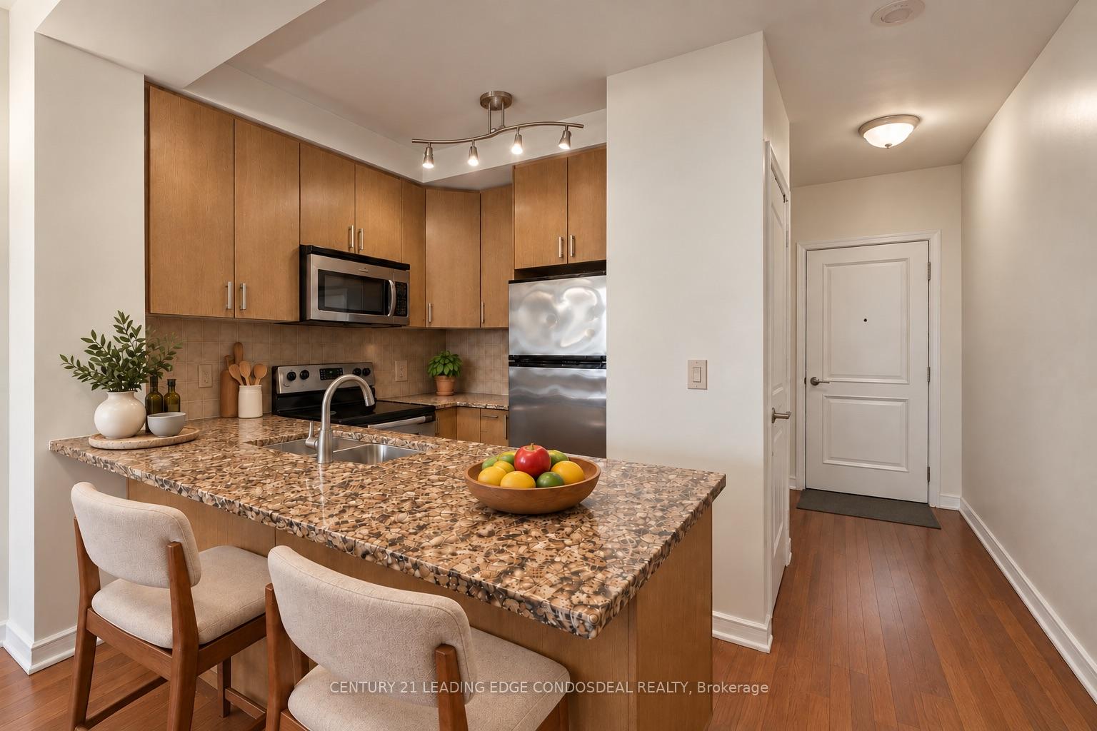 Photo 3 of Unit 301, 9235 Jane Street, Vaughan, Maple — HOMEH