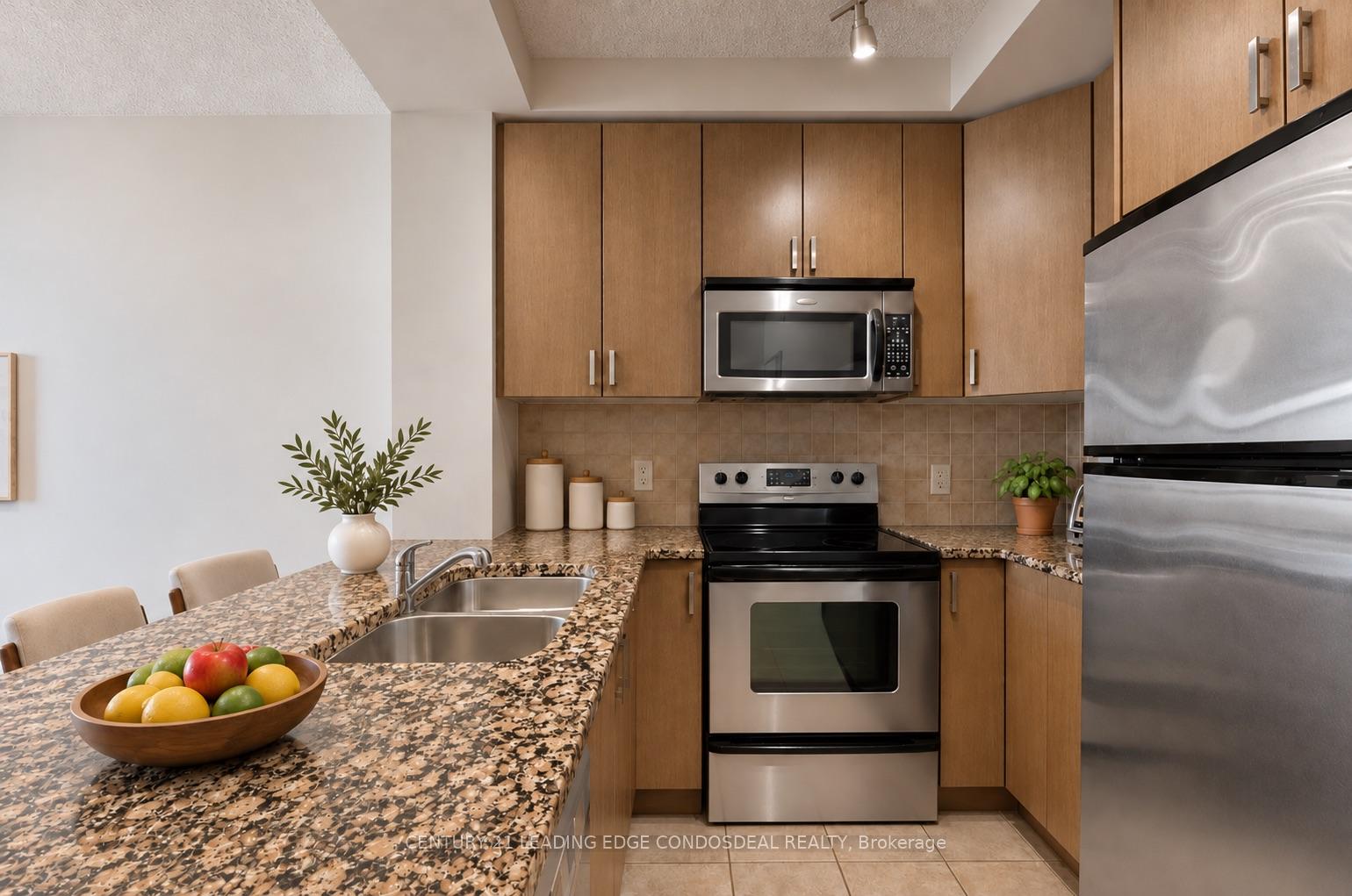 Photo 4 of Unit 301, 9235 Jane Street, Vaughan, Maple — HOMEH