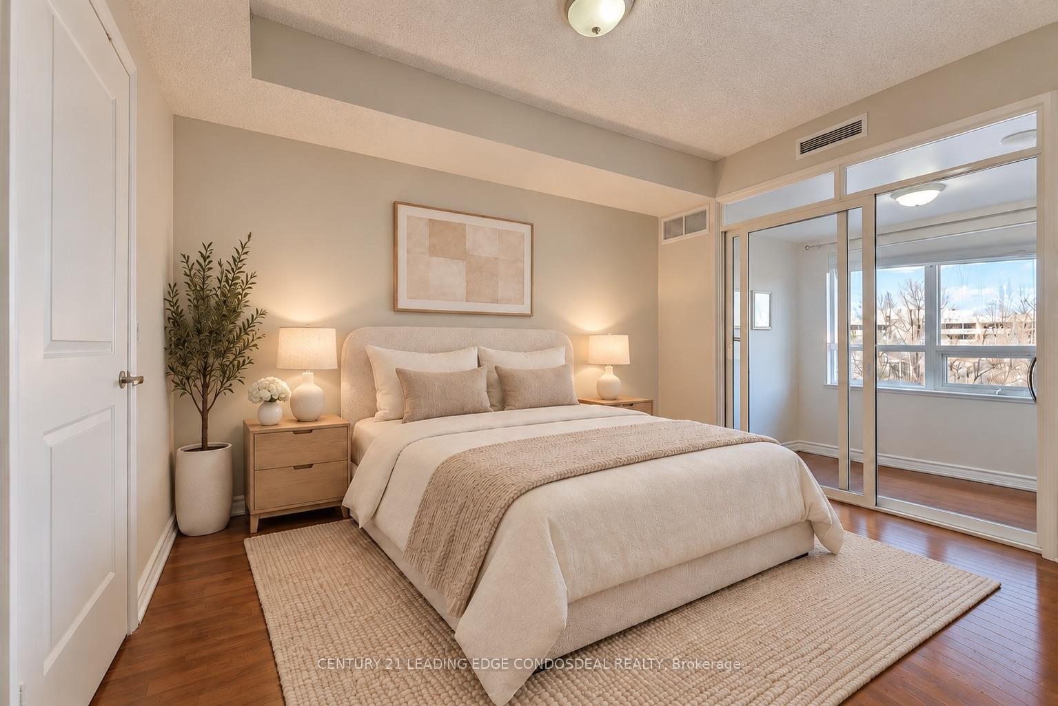 Photo 5 of Unit 301, 9235 Jane Street, Vaughan, Maple — HOMEH