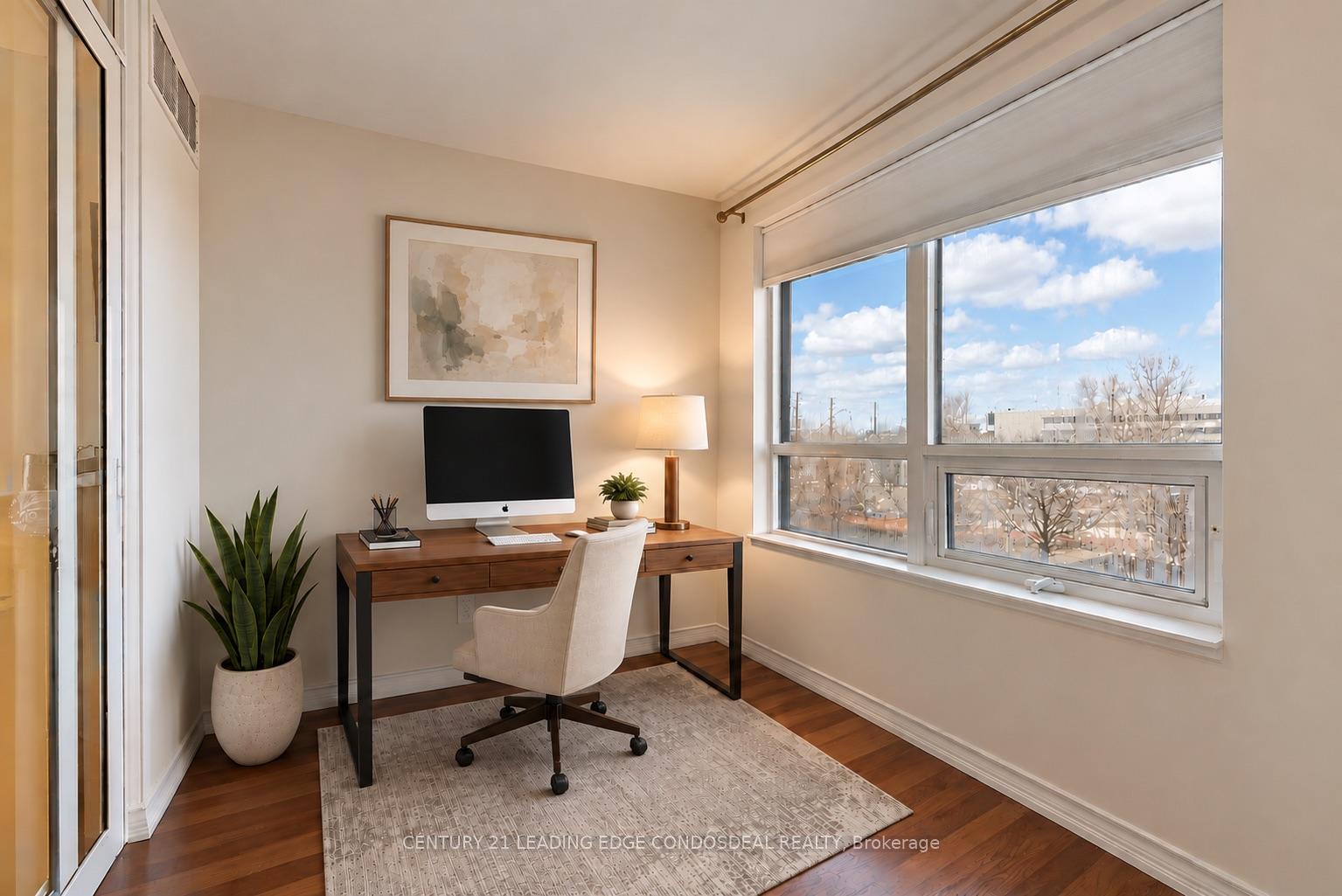 Photo 8 of Unit 301, 9235 Jane Street, Vaughan, Maple — HOMEH