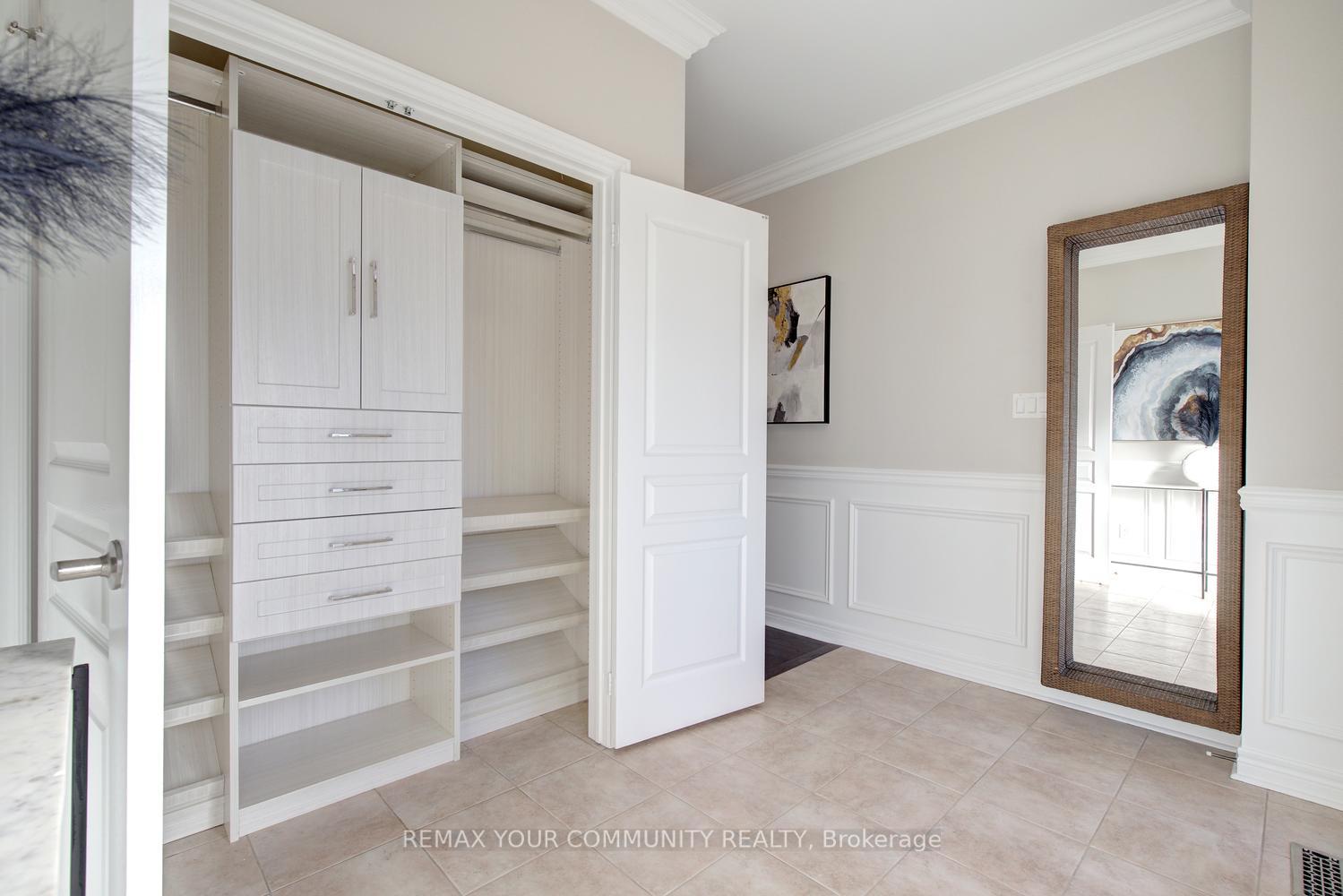 Photo 4 of 108 Golden Forest Road, Vaughan, Patterson — HOMEH