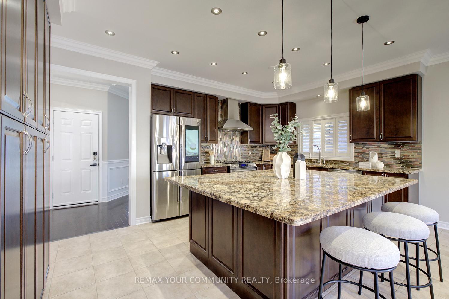 Photo 16 of 108 Golden Forest Road, Vaughan, Patterson — HOMEH