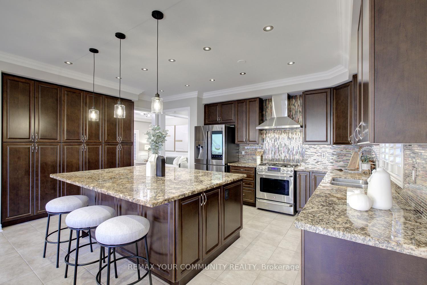 Photo 17 of 108 Golden Forest Road, Vaughan, Patterson — HOMEH