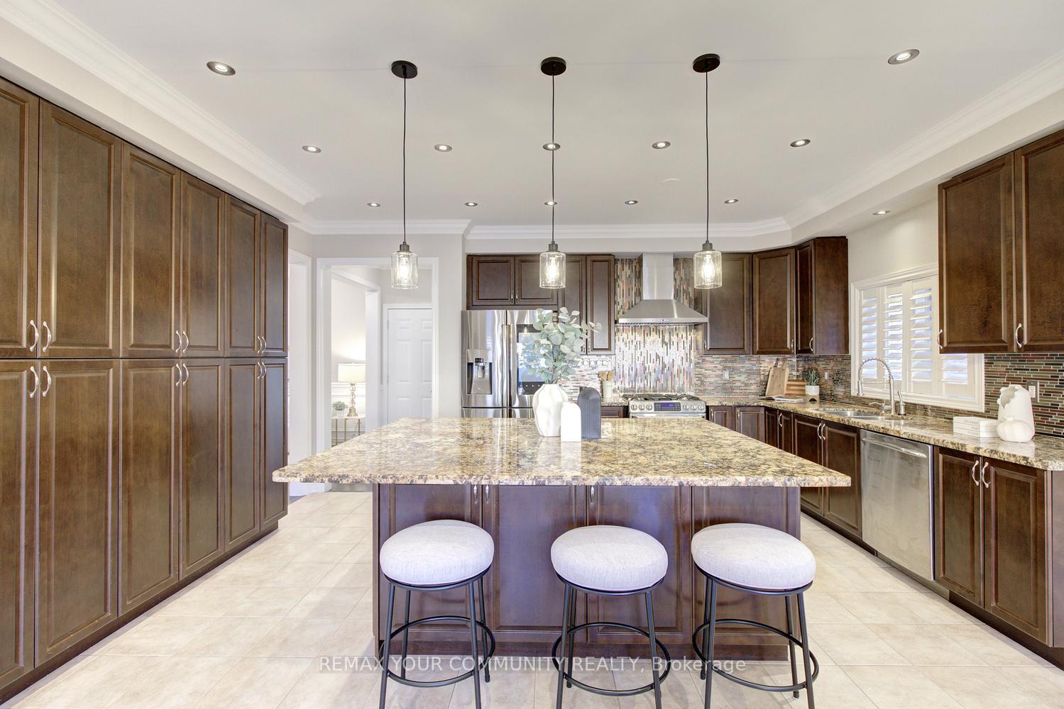 Photo 18 of 108 Golden Forest Road, Vaughan, Patterson — HOMEH