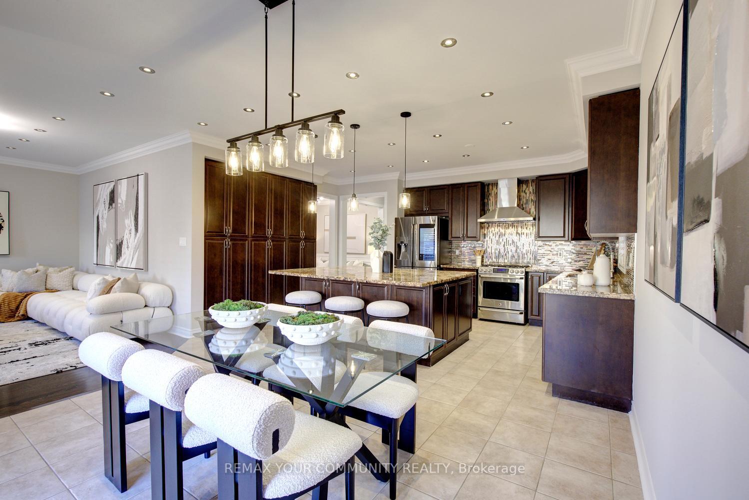 Photo 23 of 108 Golden Forest Road, Vaughan, Patterson — HOMEH