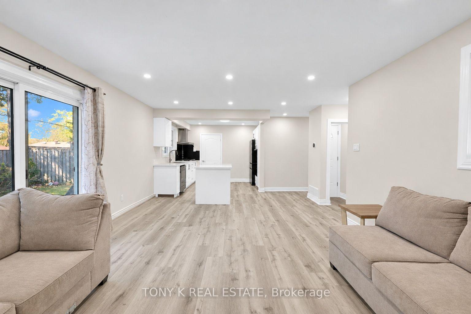 Photo 5 of 15 Langwith Court, Brampton, Brampton South — HOMEH