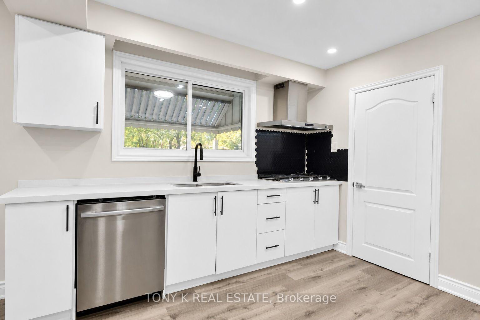 Photo 9 of 15 Langwith Court, Brampton, Brampton South — HOMEH