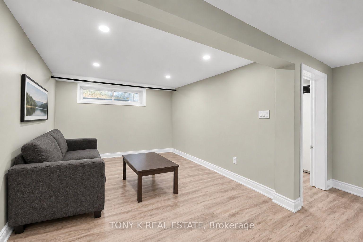 Photo 22 of 15 Langwith Court, Brampton, Brampton South — HOMEH