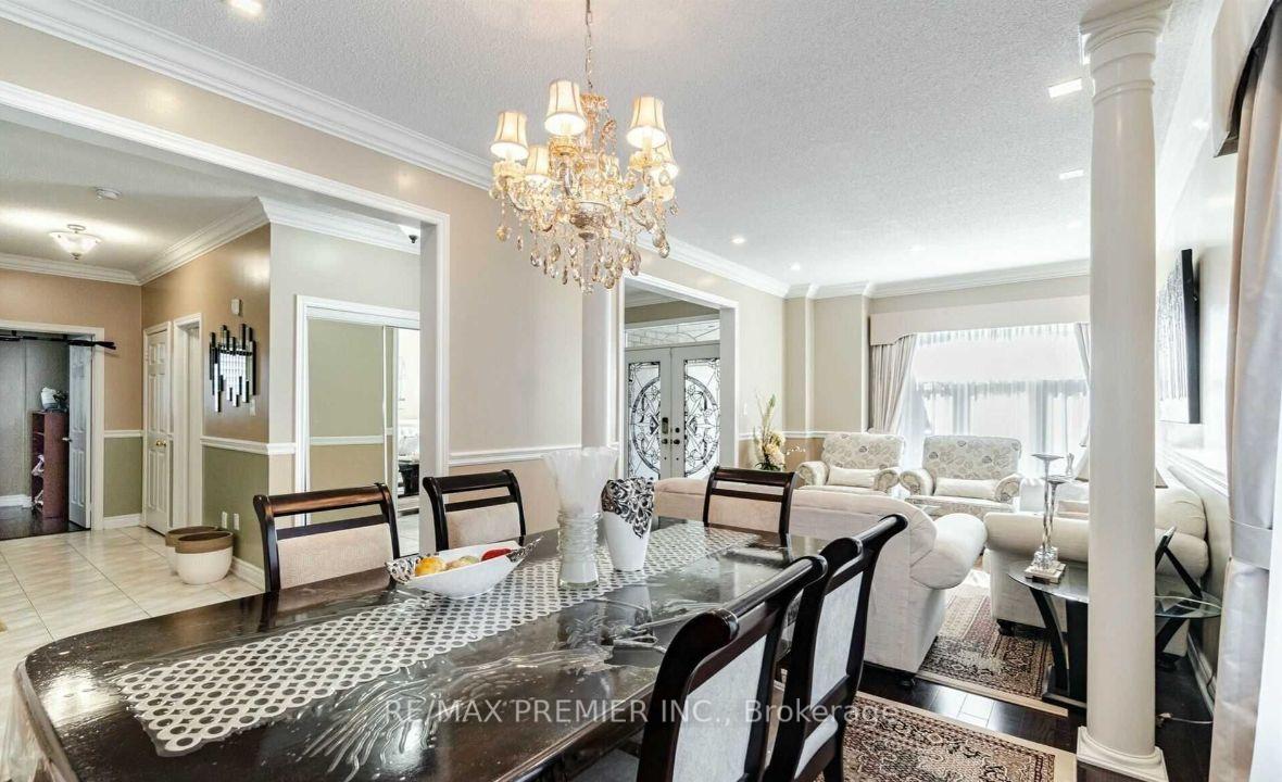Photo 7 of 139 Haymer Drive, Vaughan, Maple — HOMEH