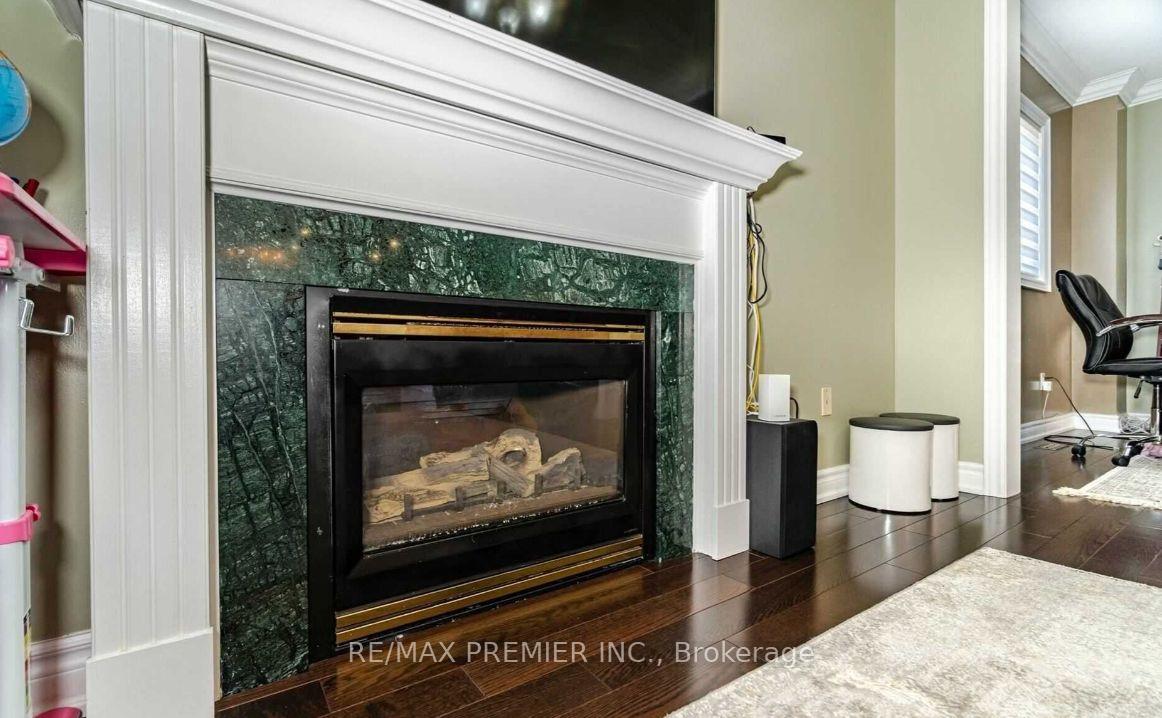 Photo 8 of 139 Haymer Drive, Vaughan, Maple — HOMEH