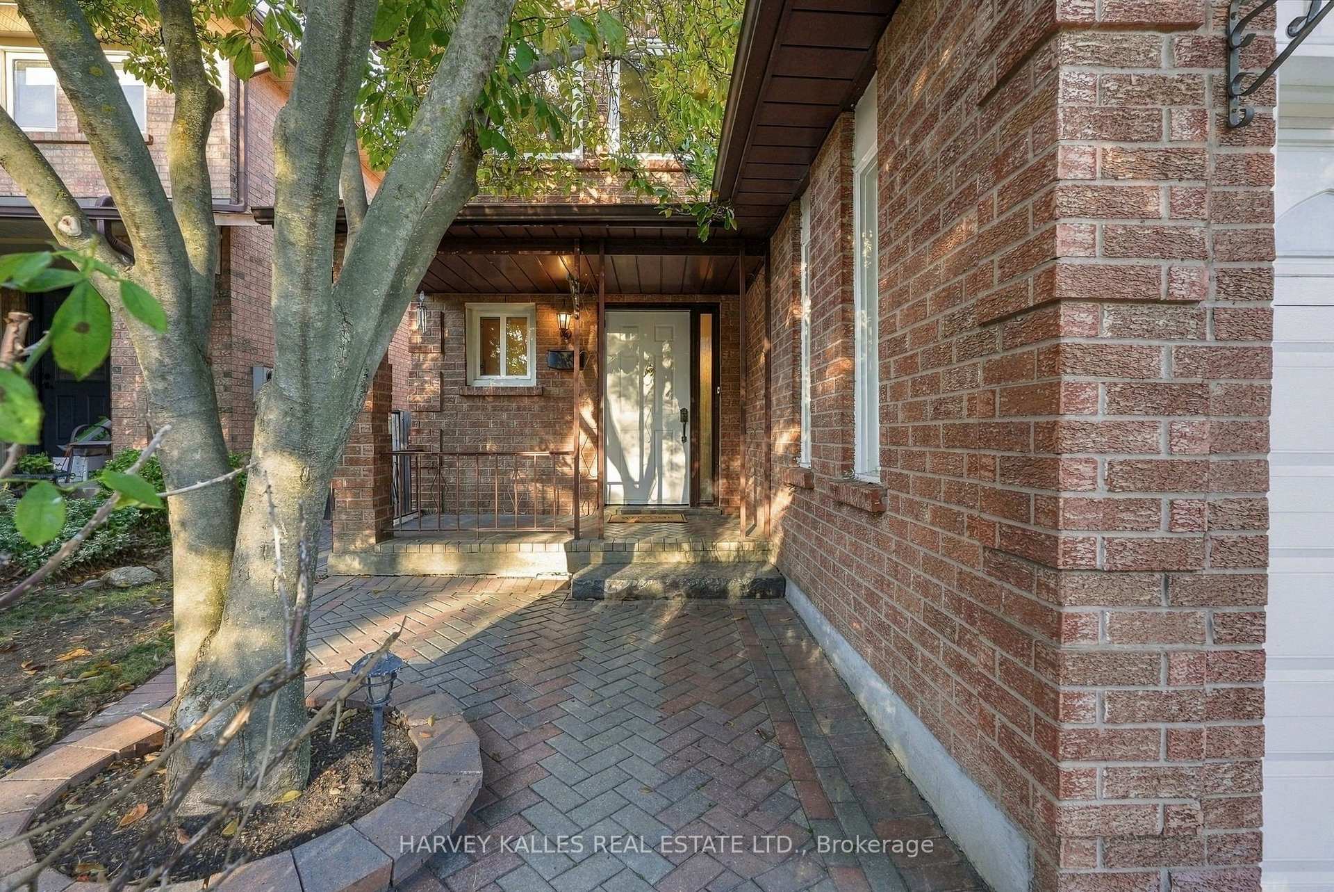 Photo 5 of 4222 Angeloni Drive, Mississauga, Rathwood — HOMEH