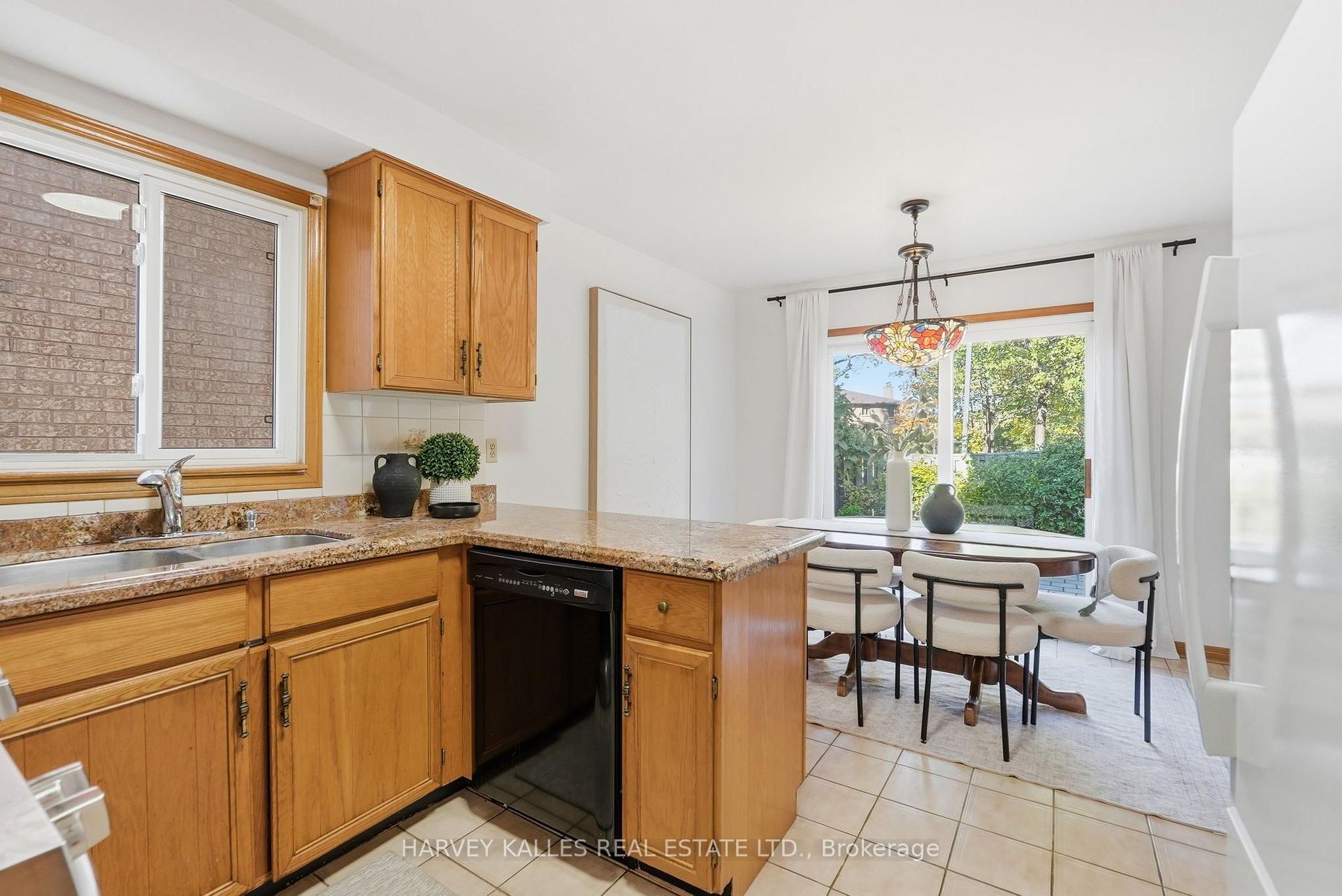 Photo 38 of 4222 Angeloni Drive, Mississauga, Rathwood — HOMEH