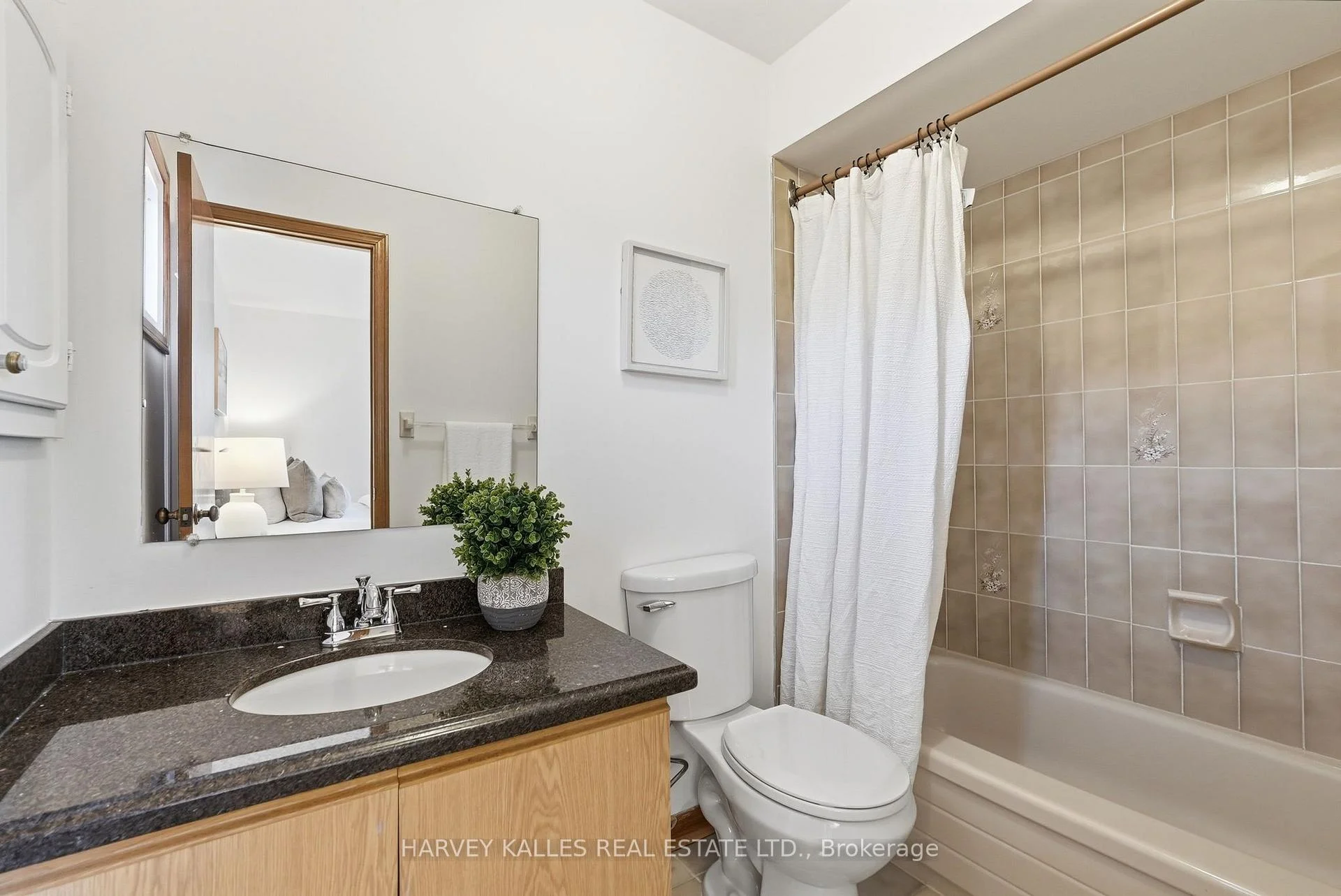 Photo 31 of 4222 Angeloni Drive, Mississauga, Rathwood — HOMEH