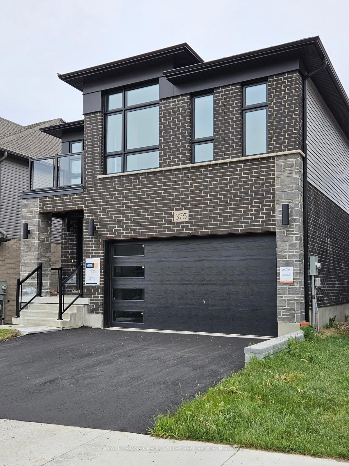 Photo 2 of 375 Chokecherry Crescent, Waterloo, Columbia Forest/Clair Hills — HOMEH