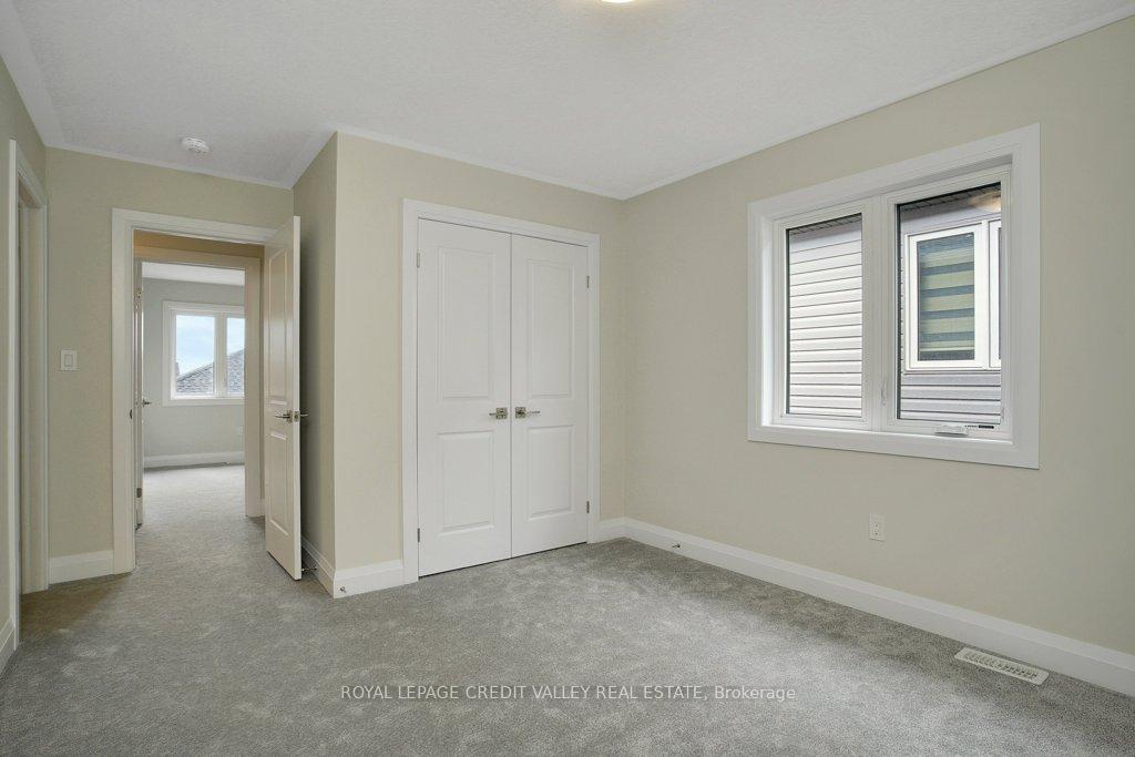 Photo 20 of 375 Chokecherry Crescent, Waterloo, Columbia Forest/Clair Hills — HOMEH