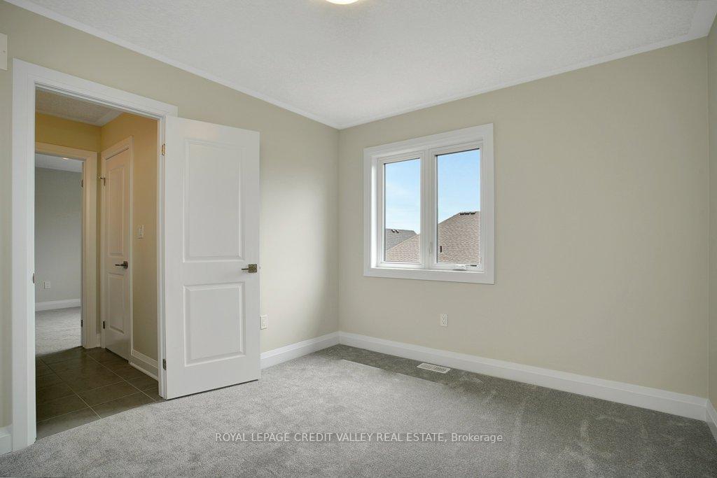 Photo 22 of 375 Chokecherry Crescent, Waterloo, Columbia Forest/Clair Hills — HOMEH