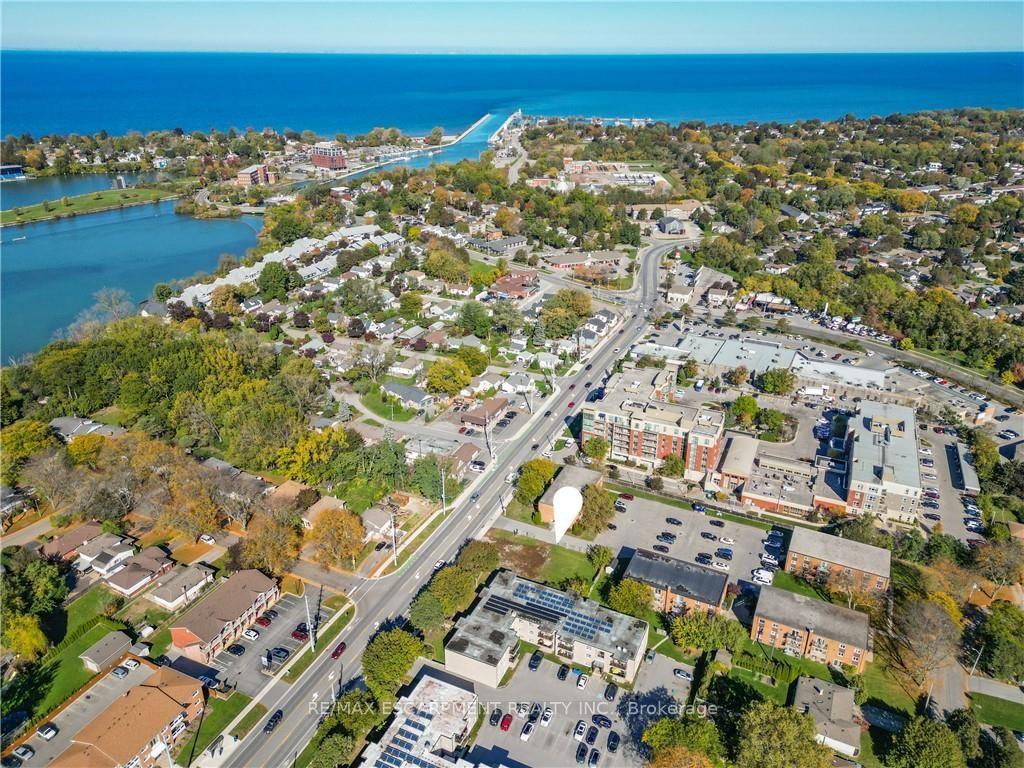 Photo 6 of Unit C, 574 Ontario Street, St. Catharines, Lakeport — HOMEH
