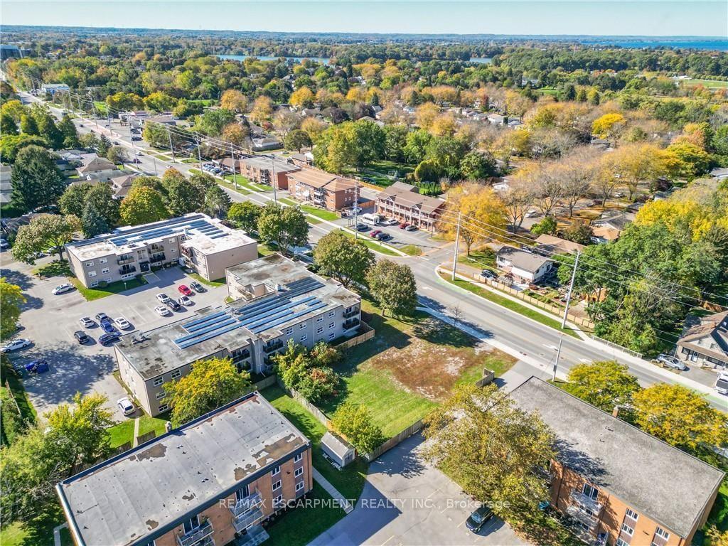 Photo 9 of Unit C, 574 Ontario Street, St. Catharines, Lakeport — HOMEH