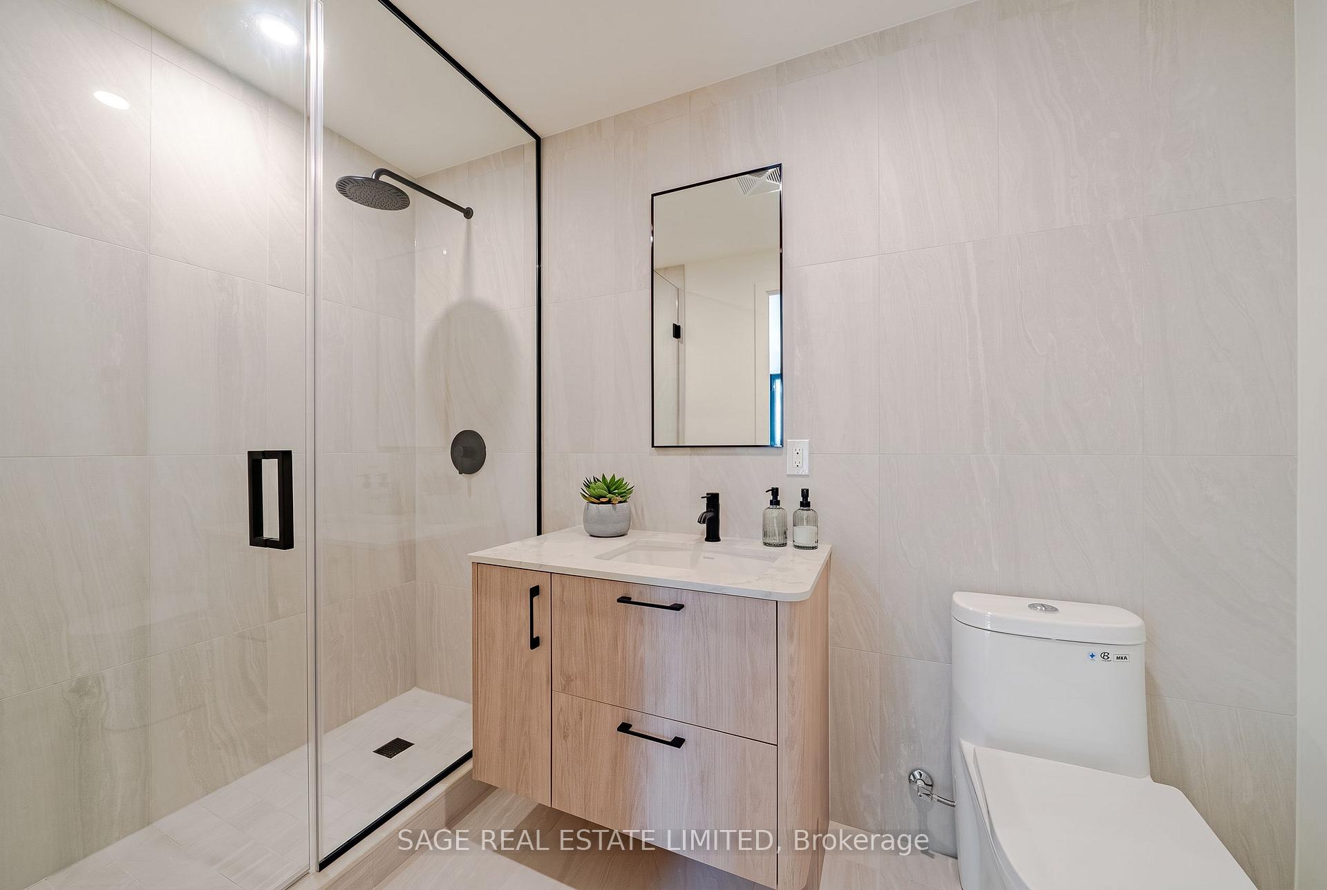Photo 18 of Unit 511, 109 Erskine Avenue, Toronto, Mount Pleasant West — HOMEH