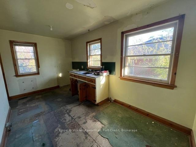 Photo 30 of 770 Curtis Road, Peterborough, Ashburnham Ward 4 — HOMEH
