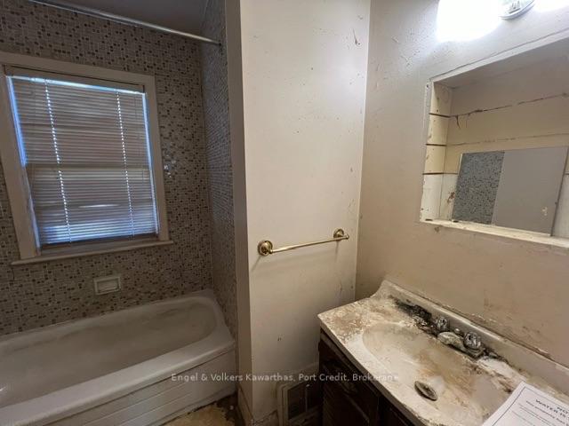 Photo 48 of 770 Curtis Road, Peterborough, Ashburnham Ward 4 — HOMEH