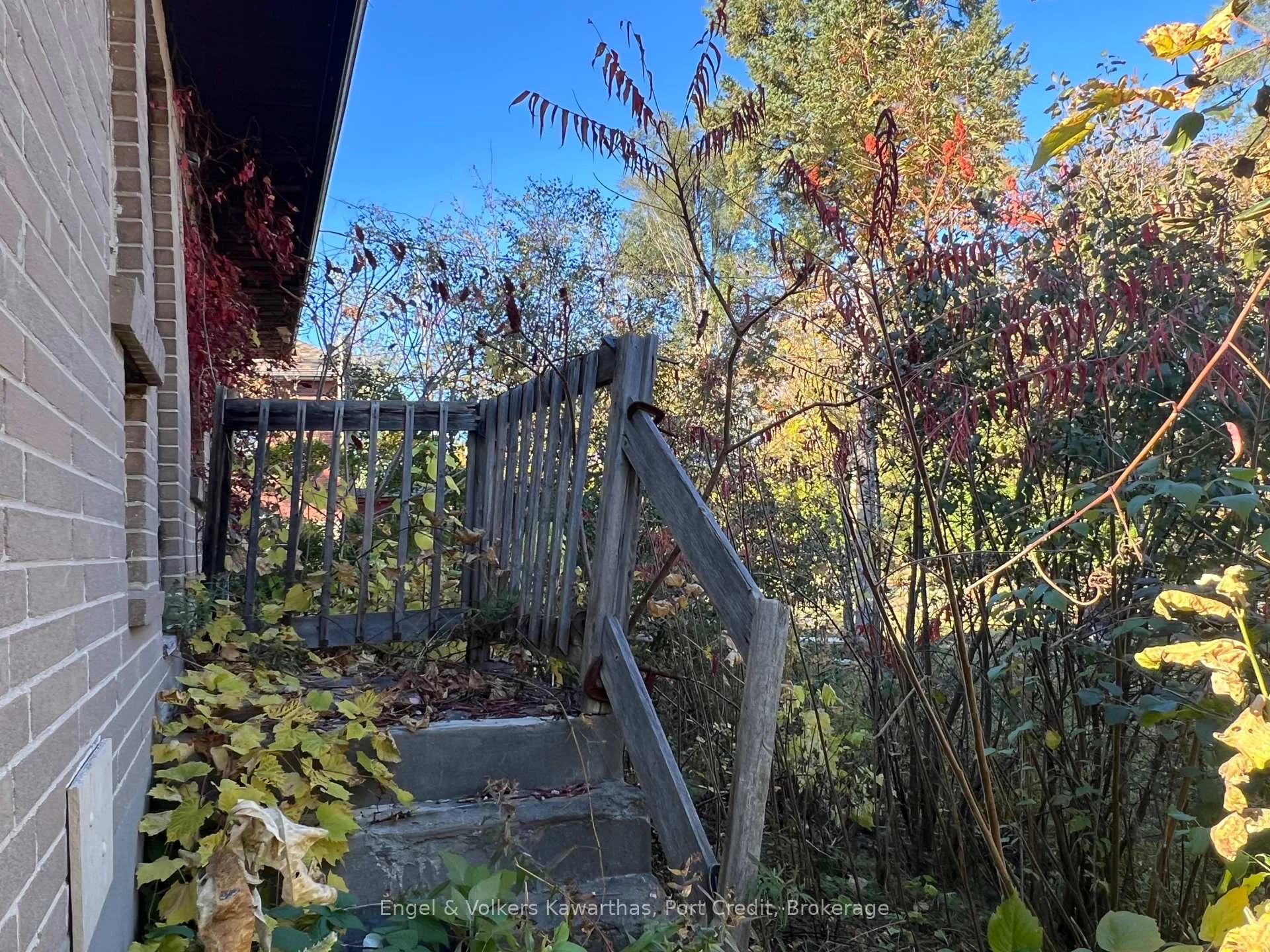 Photo 5 of 770 Curtis Road, Peterborough, Ashburnham Ward 4 — HOMEH