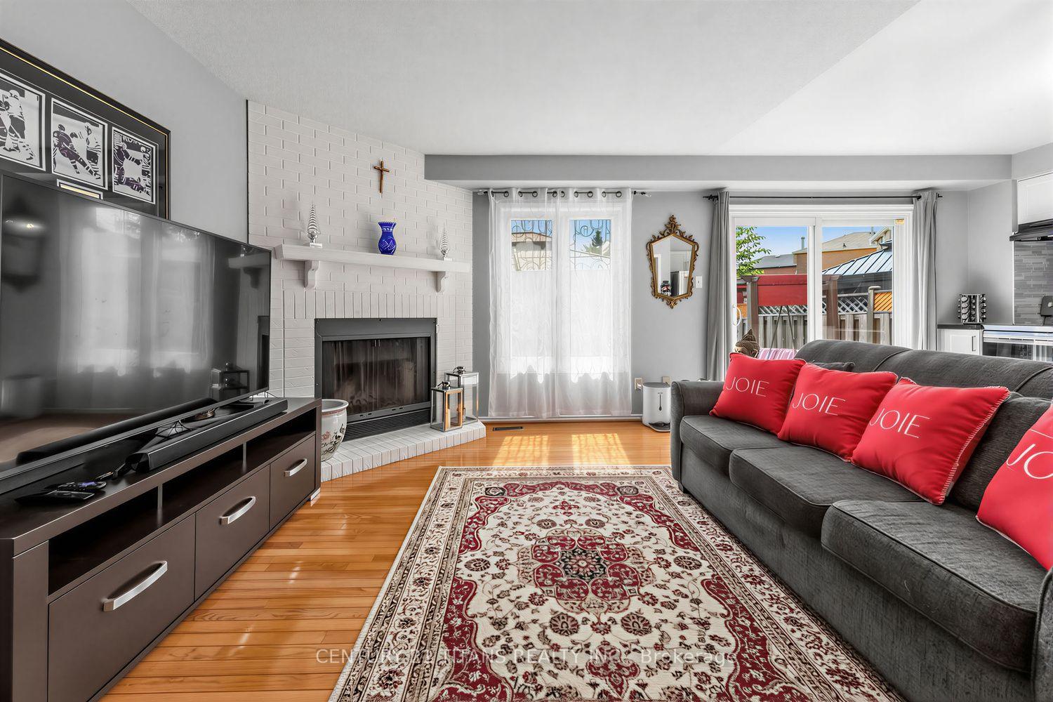 Photo 11 of 3489 Beau Rivage Crescent, Mississauga, Erin Mills — HOMEH