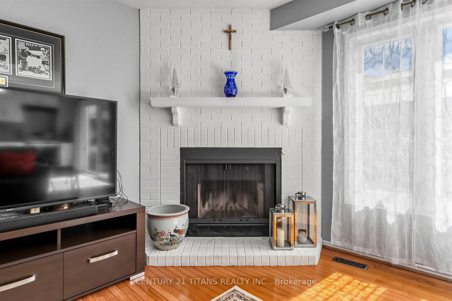 Photo 12 of 3489 Beau Rivage Crescent, Mississauga, Erin Mills — HOMEH
