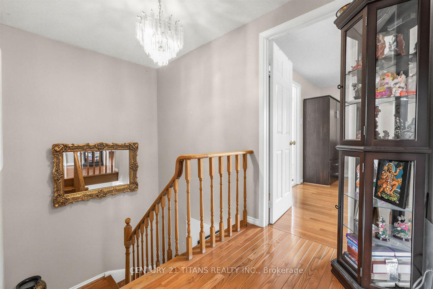 Photo 19 of 3489 Beau Rivage Crescent, Mississauga, Erin Mills — HOMEH