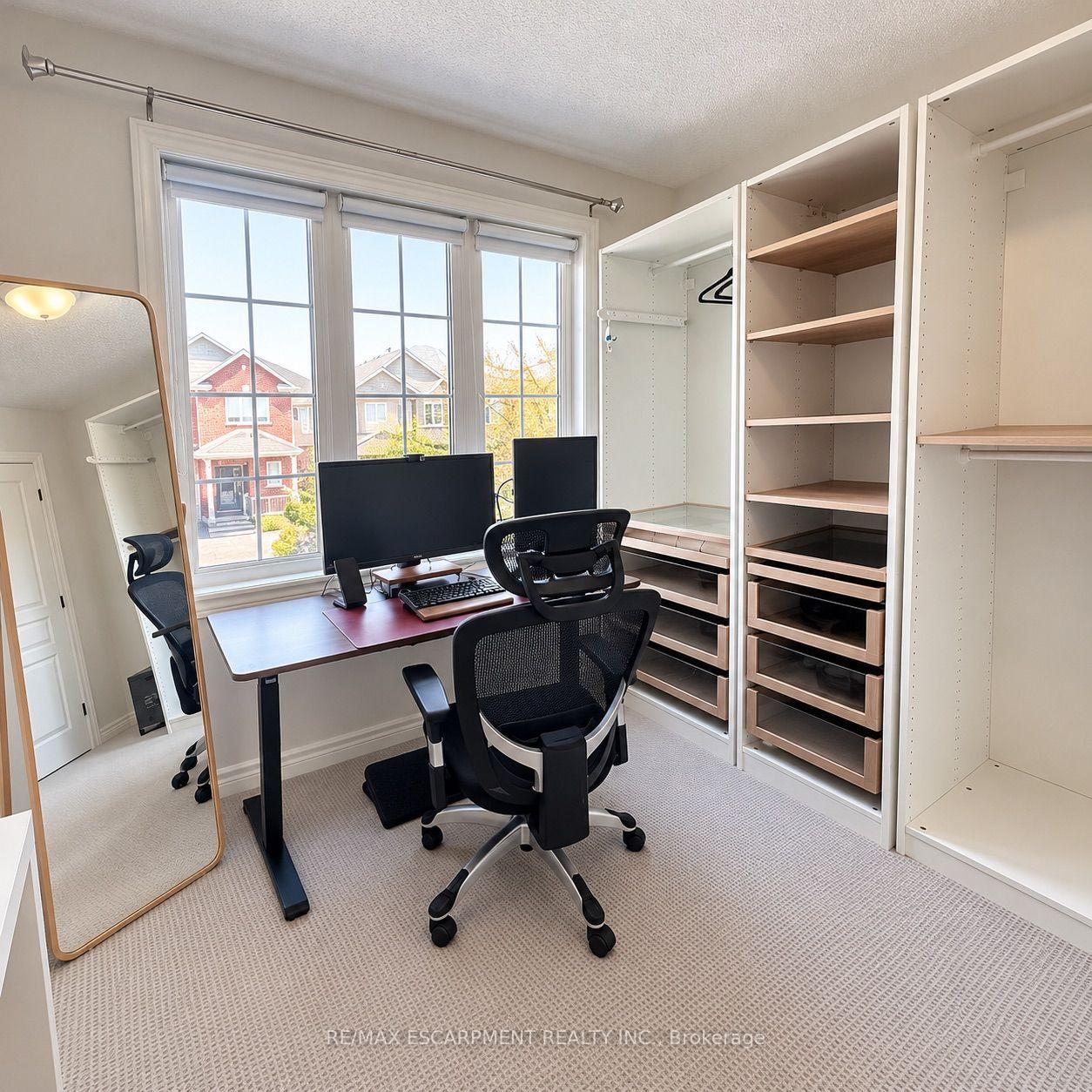 Photo 9 of 5321 Applegarth Drive, Burlington, Orchard — HOMEH