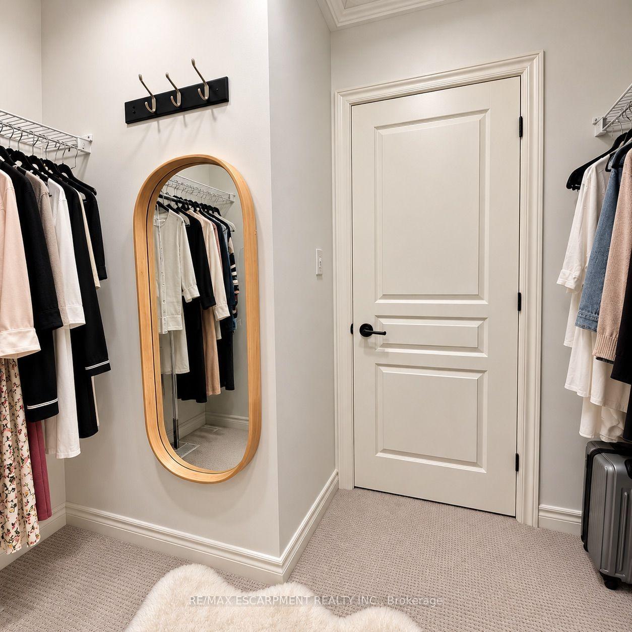 Photo 11 of 5321 Applegarth Drive, Burlington, Orchard — HOMEH