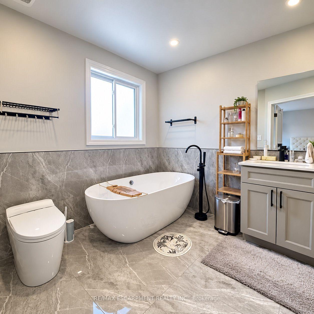 Photo 15 of 5321 Applegarth Drive, Burlington, Orchard — HOMEH