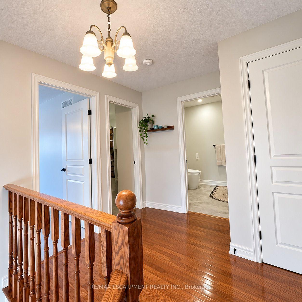 Photo 17 of 5321 Applegarth Drive, Burlington, Orchard — HOMEH
