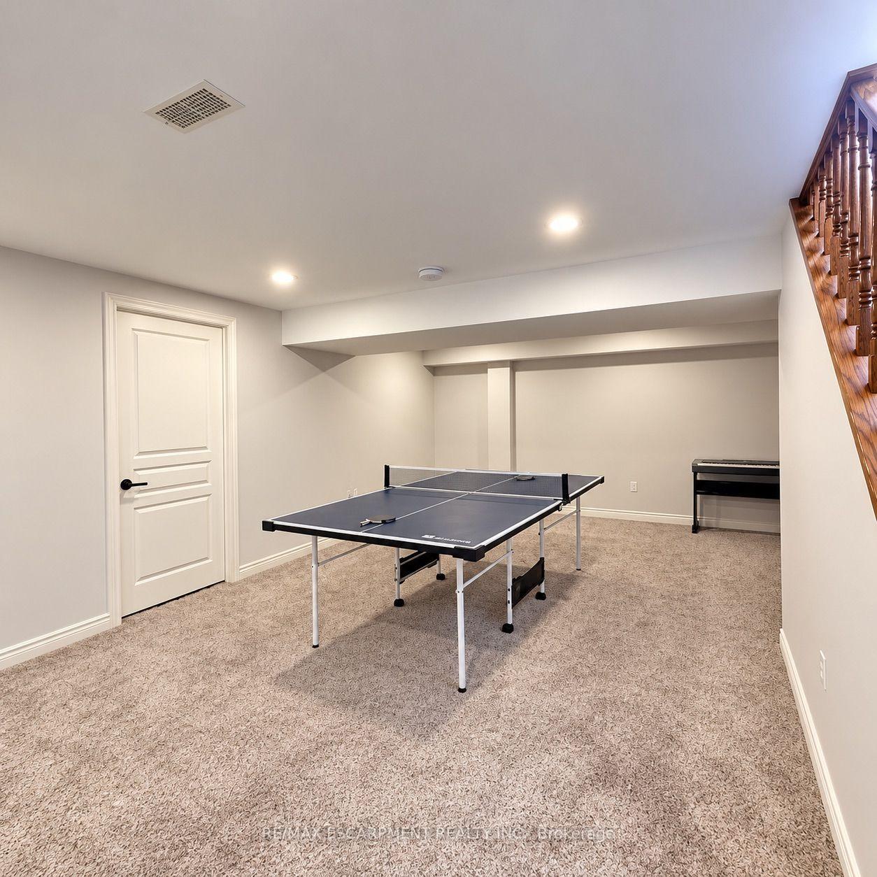 Photo 18 of 5321 Applegarth Drive, Burlington, Orchard — HOMEH
