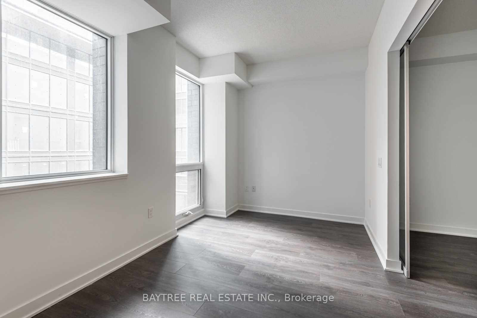 Photo 5 of Unit 801, 115 Blue Jays Way, Toronto, Waterfront Communities — HOMEH