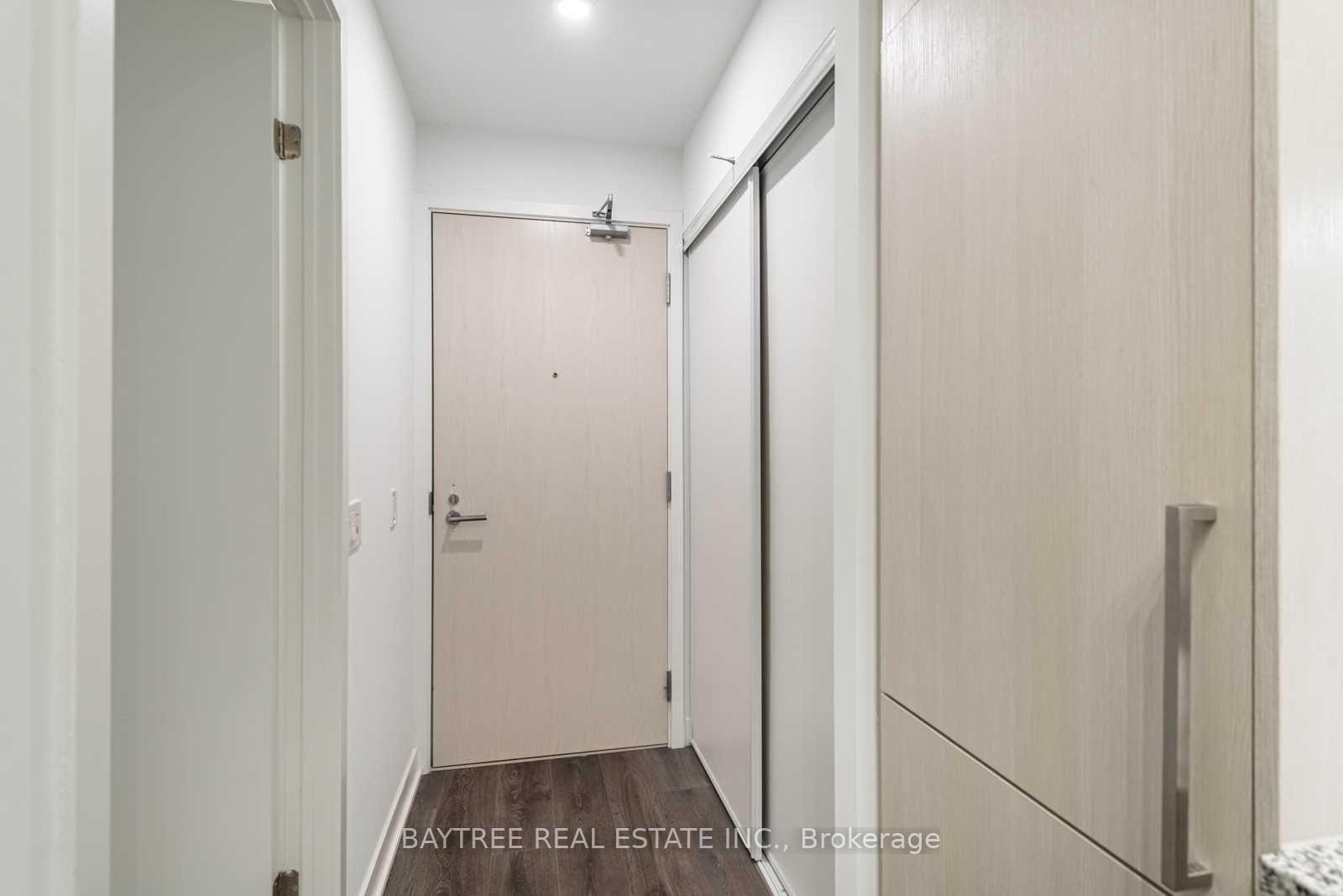 Photo 13 of Unit 801, 115 Blue Jays Way, Toronto, Waterfront Communities — HOMEH
