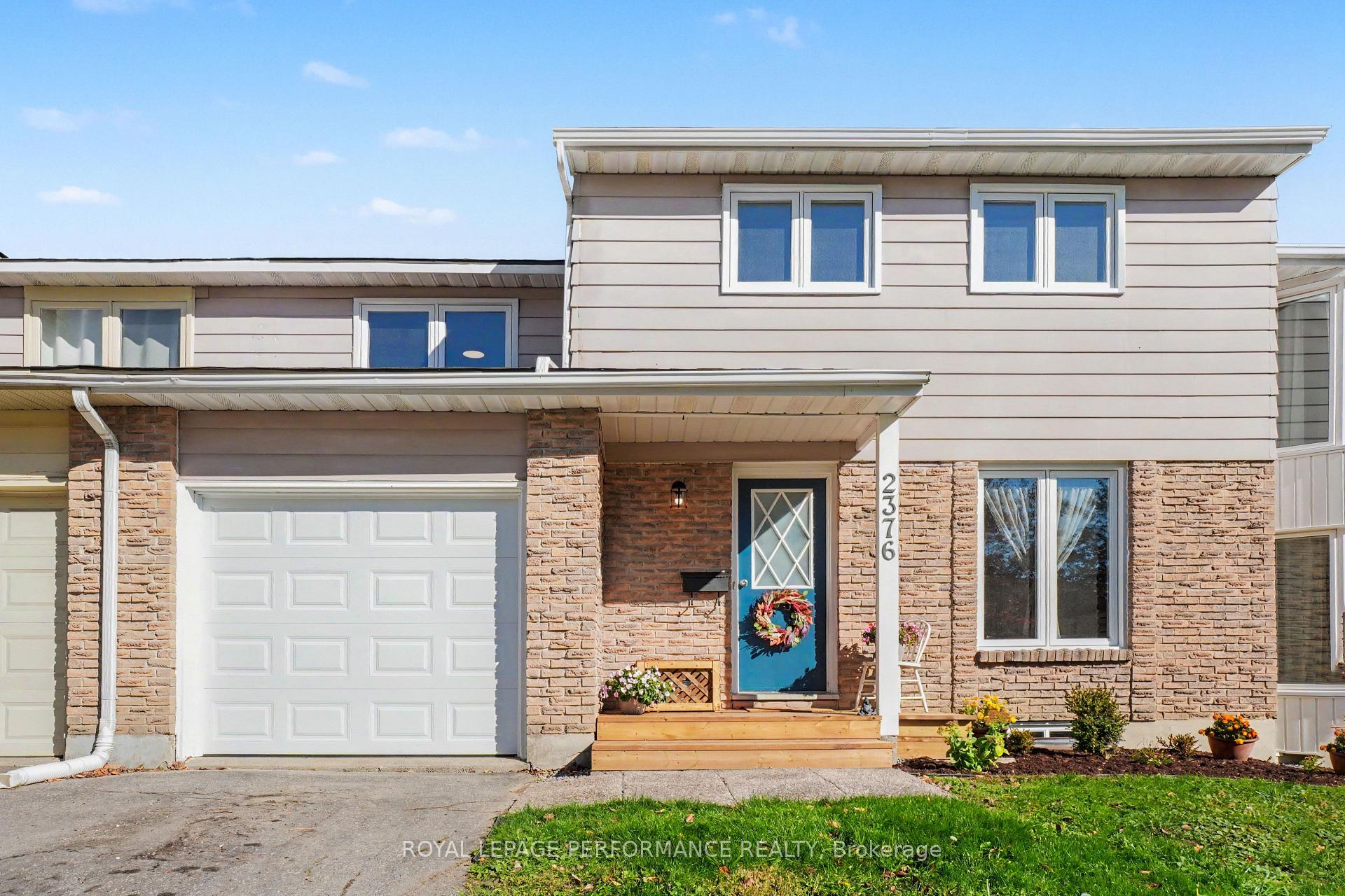 Front of 2376 Rondel Street S