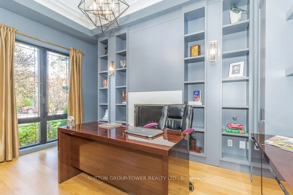Photo 6 of 450 Bedford Road, Oakville, Ford — HOMEH