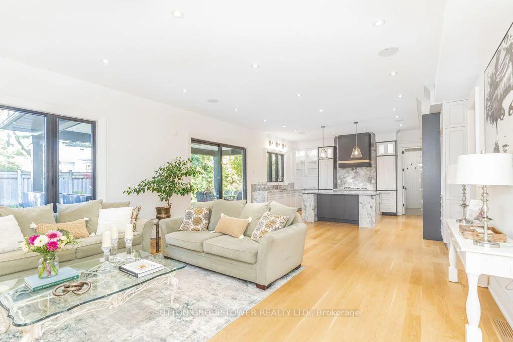Photo 9 of 450 Bedford Road, Oakville, Ford — HOMEH