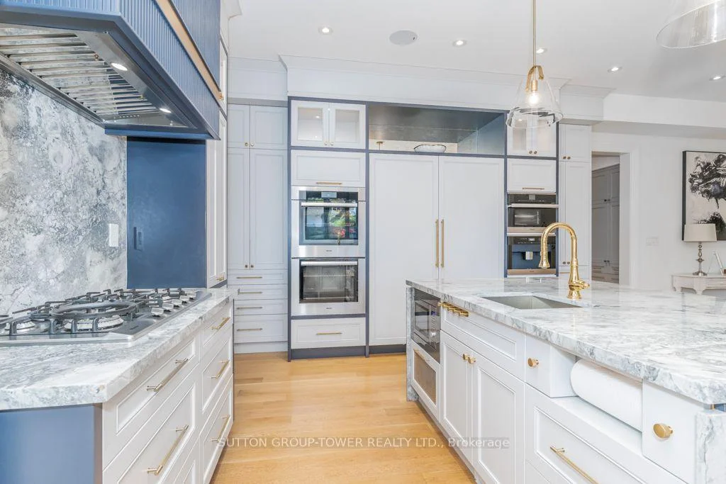 Photo 11 of 450 Bedford Road, Oakville, Ford — HOMEH