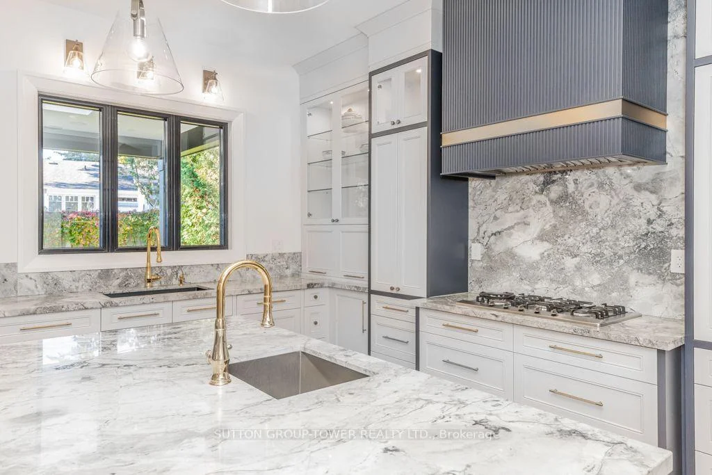 Photo 12 of 450 Bedford Road, Oakville, Ford — HOMEH