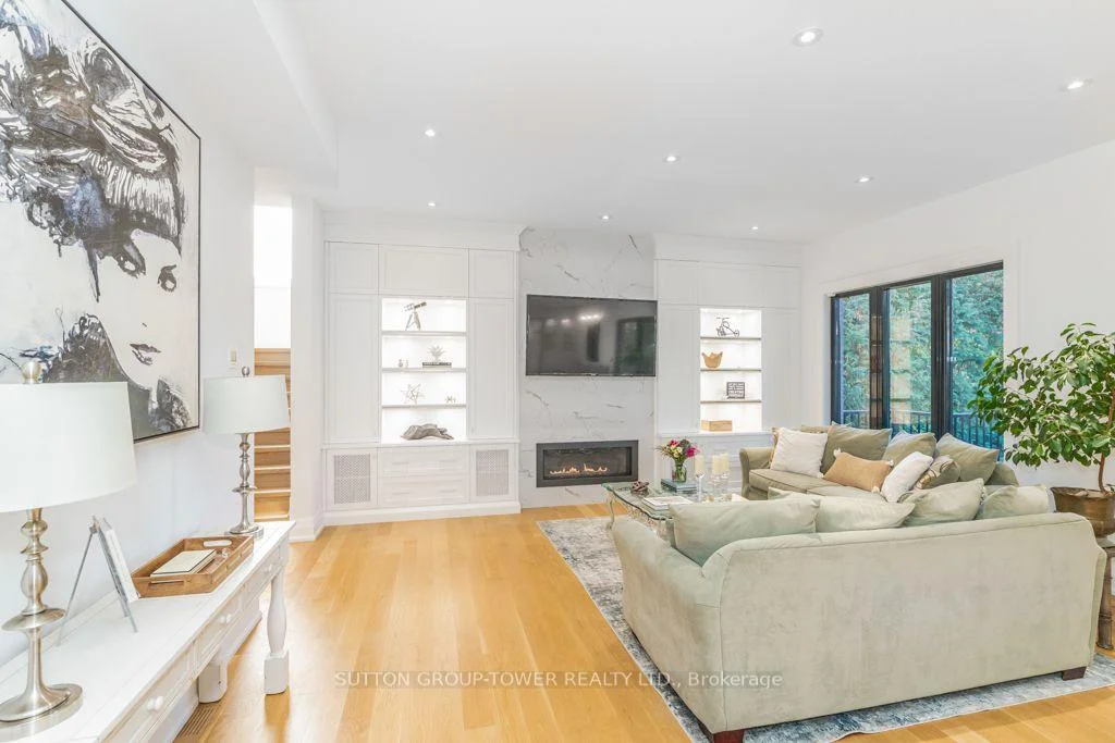 Photo 13 of 450 Bedford Road, Oakville, Ford — HOMEH