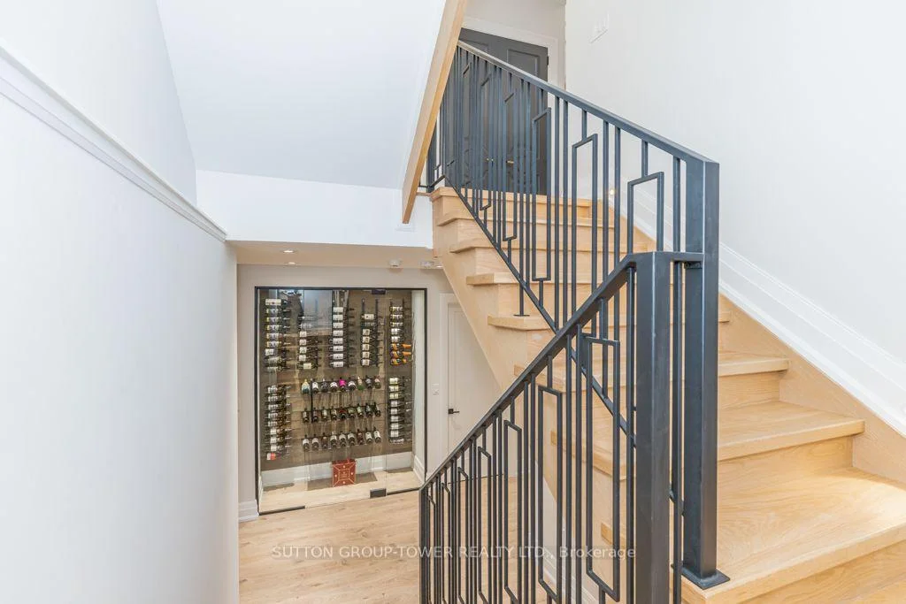 Photo 17 of 450 Bedford Road, Oakville, Ford — HOMEH