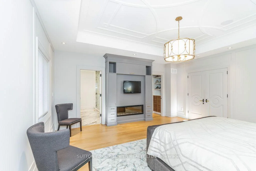 Photo 19 of 450 Bedford Road, Oakville, Ford — HOMEH