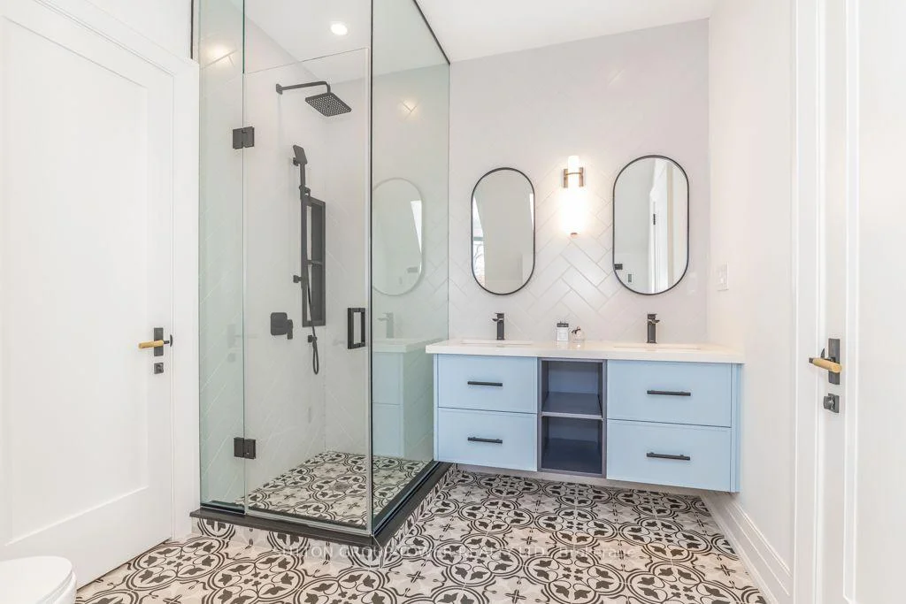 Photo 25 of 450 Bedford Road, Oakville, Ford — HOMEH