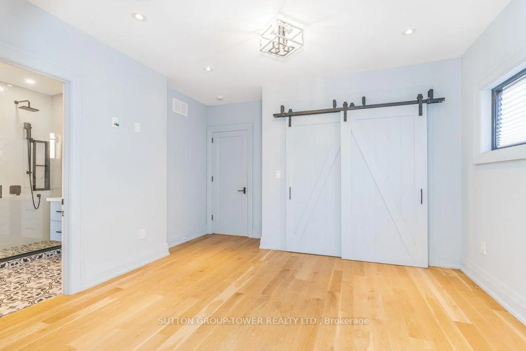 Photo 26 of 450 Bedford Road, Oakville, Ford — HOMEH
