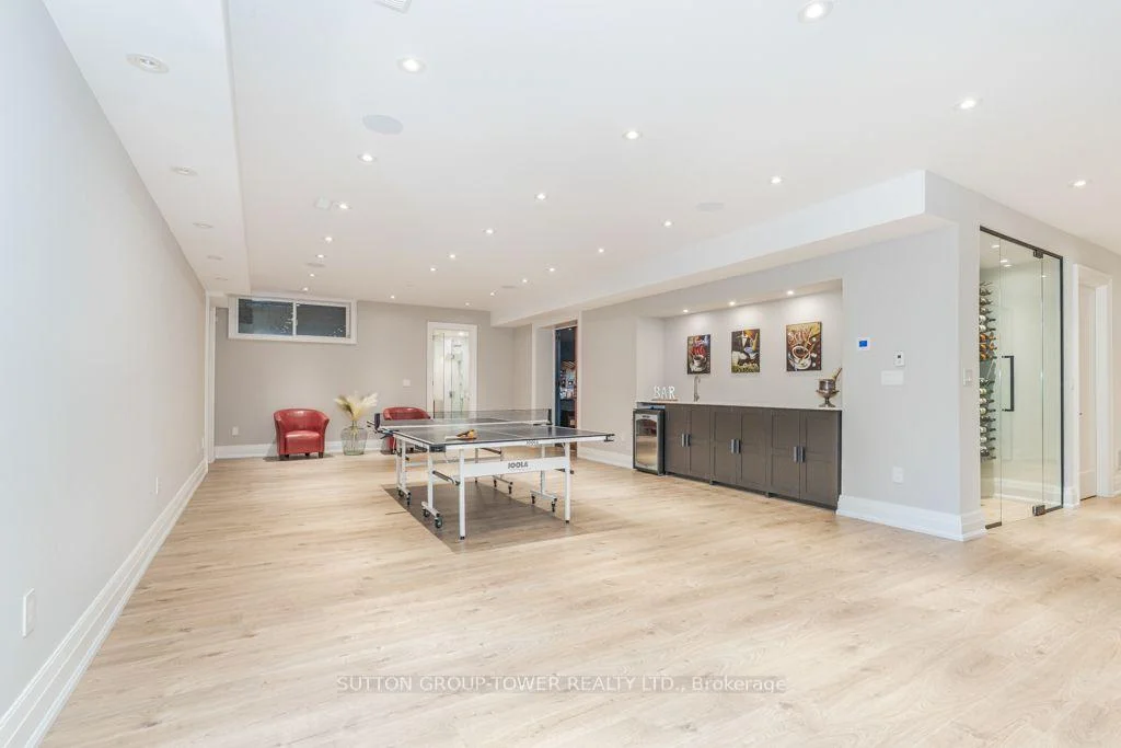 Photo 33 of 450 Bedford Road, Oakville, Ford — HOMEH