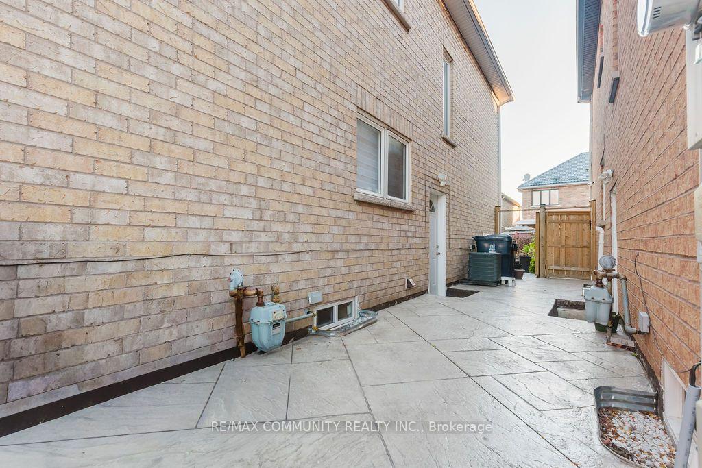 Photo 4 of Unit Basement, 14 Weaver Drive, Scarborough, Rouge — HOMEH